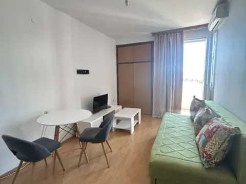 Izdavanje, garsonjera, 22m2, Gintaš, Podgorica Izdavanje, garsonjera, 22m2, Gintaš, Podgorica