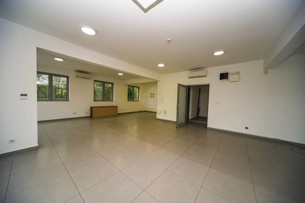 Izdavanje, poslovni prostor, 80m², Zabjelo, Podgorica