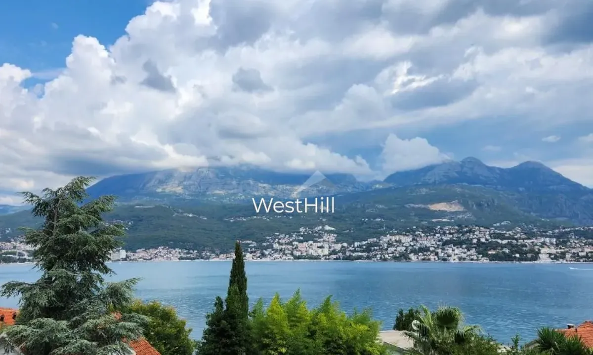 Sale, two bedroom apartment, 73m², Njivice, Herceg Novi