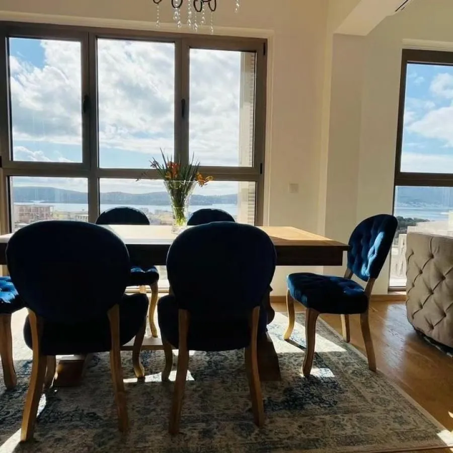 Prodaja, trosoban stan, 120m², Tivat, Crna Gora