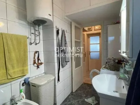 Prodaja, četvorosoban stan, 99m², Stari Grad, Beograd - image 17