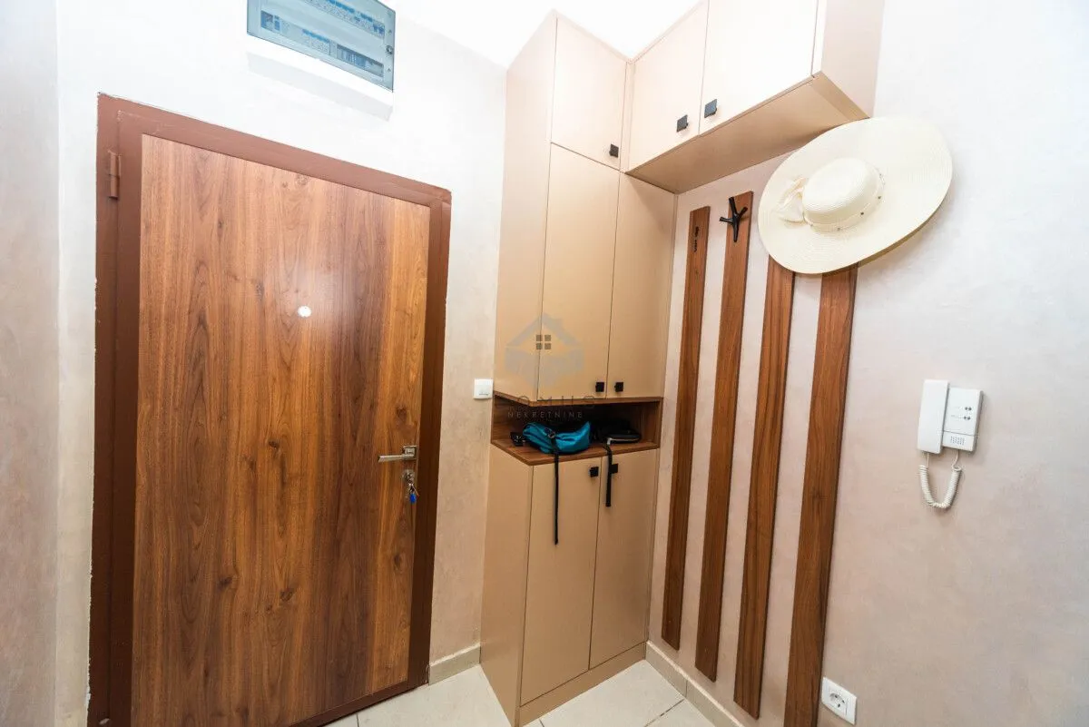 Prodaja, jednosoban stan, 52m², Tološi, Podgorica