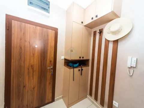 Sale, one bedroom apartment, 52m², Tološi, Podgorica - image 9