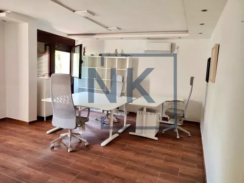 Rent, office space, 80m², Blok 5, Podgorica