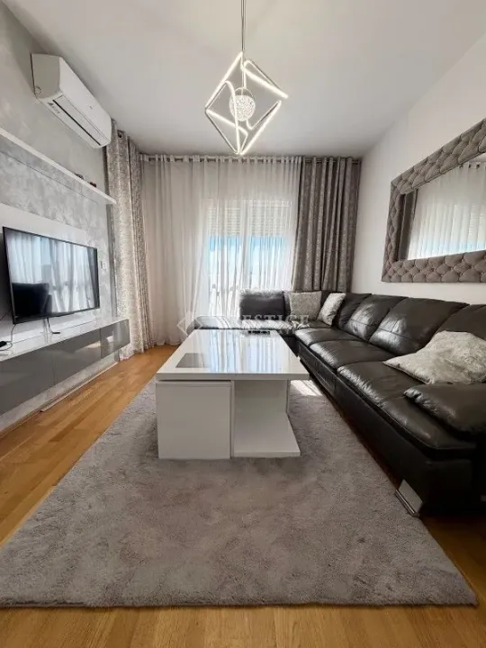 Rent, two bedroom apartment, 66m², Stari Aerodrom, Podgorica