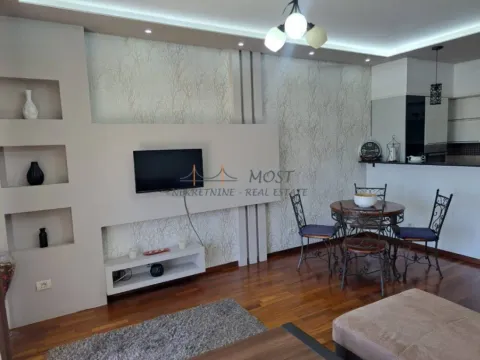 Izdavanje, jednosoban stan, 59m², City Kvart, Podgorica - image 2