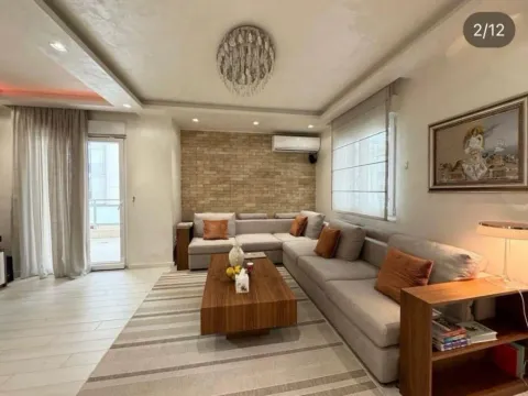 Sale, three bedroom apartment, 180m², City Kvart, Podgorica - image 12