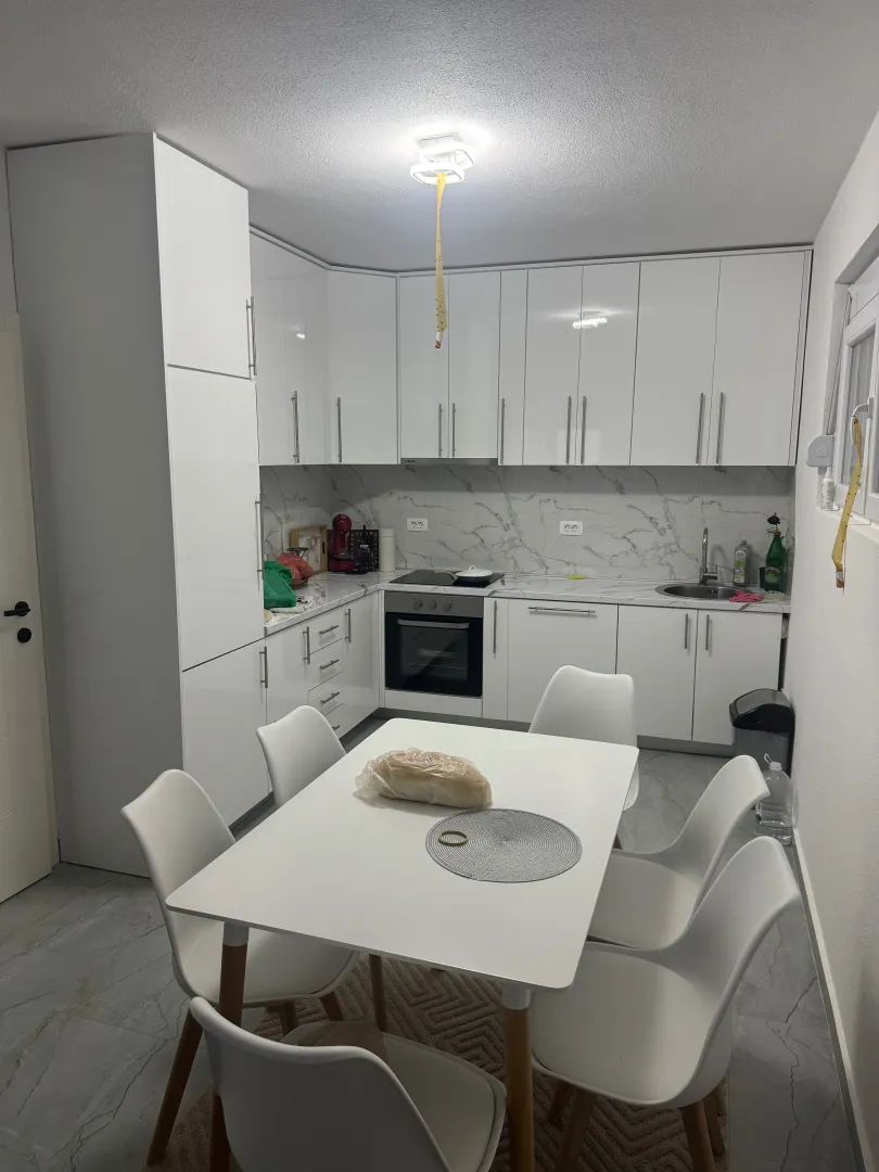 Izdavanje, kuća, 170m², Zaljevo, Bar