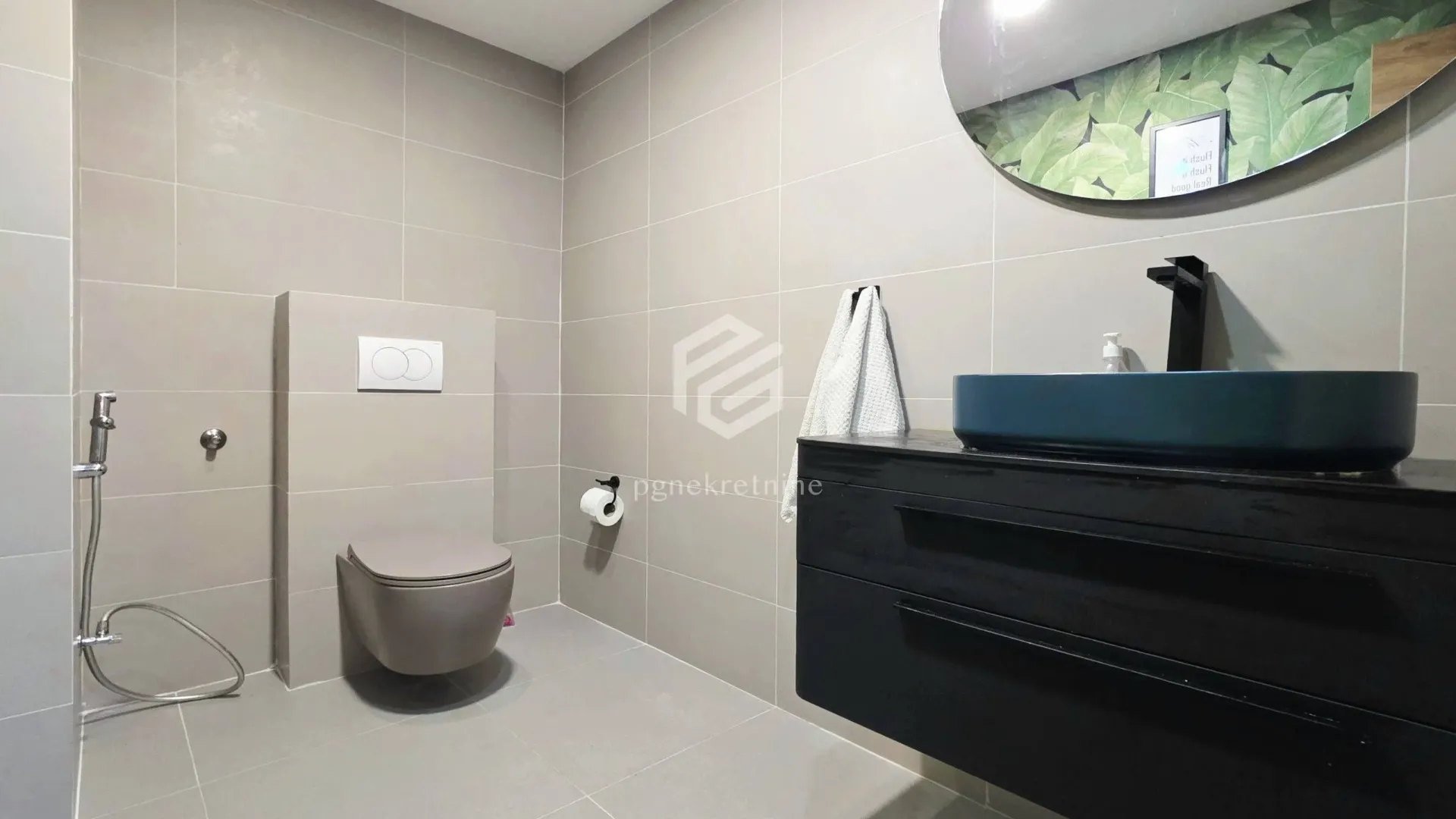 Rent, house, 285m², Gorica C, Podgorica