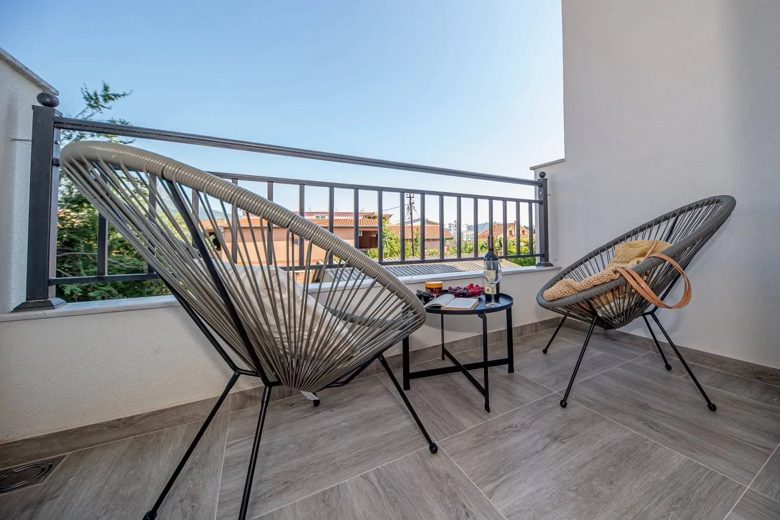Izdavanje, jednosoban stan, 47m², Šušanj, Bar