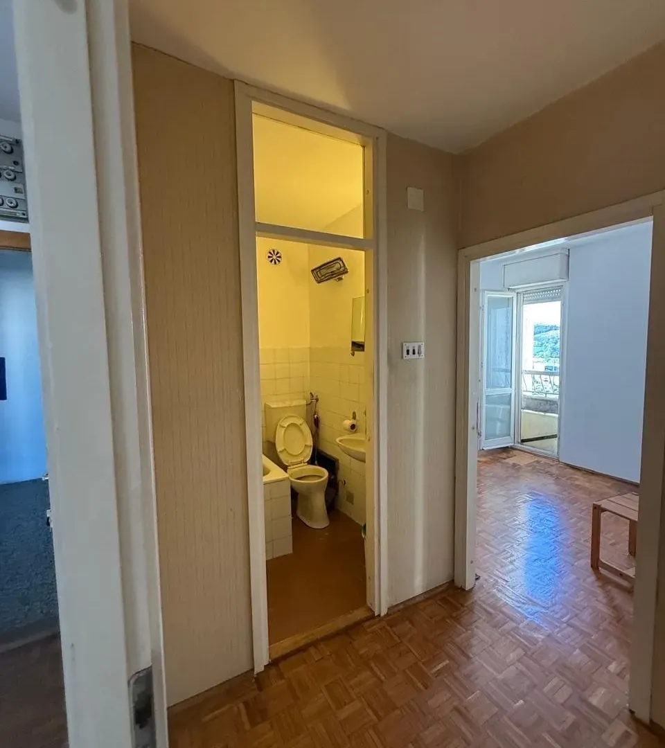 Prodaja, dvosoban stan, 66m², Centar, Bar