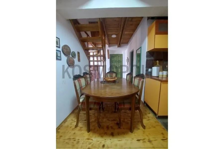 Prodaja, kuća, 160m², Kraljevi Čardaci, Kopaonik