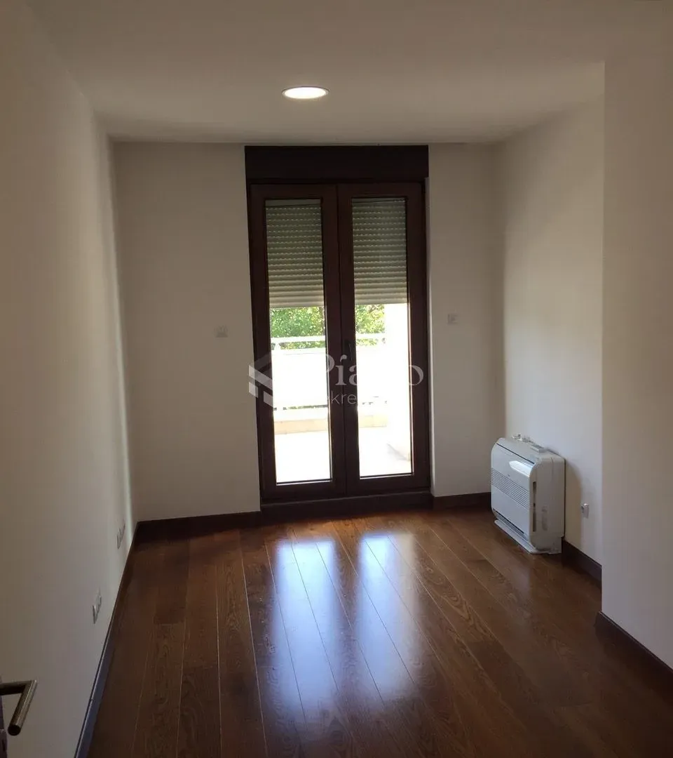 Rent, two bedroom apartment, 166m², Podgorica, Crna Gora