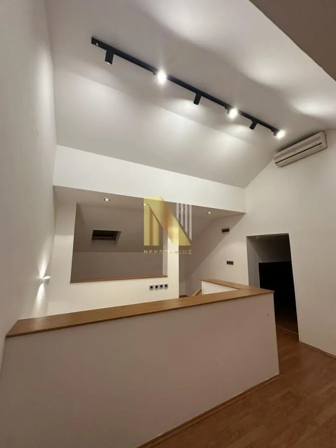 Izdavanje, kuća, 250m², Lipov gaj, Novi Sad Sve Podlokacije