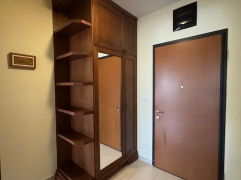 Rent, one bedroom apartment, 50m², City Kvart, Podgorica - image 8