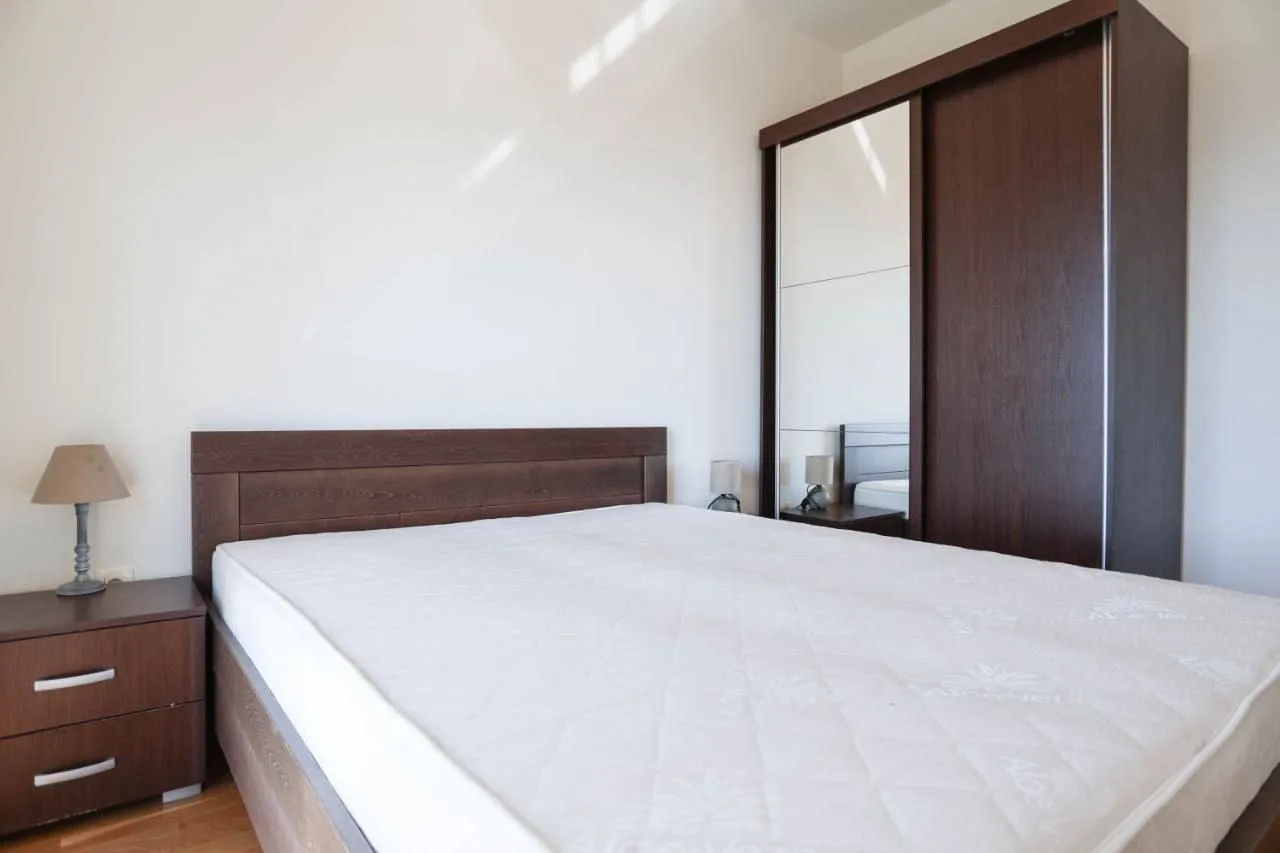 Rent, one bedroom apartment, 52m², Bečići, Budva