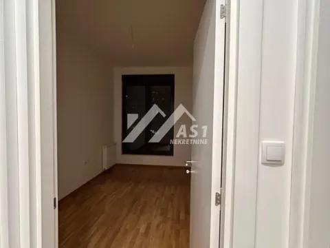 Izdavanje, četvorosoban stan, 102m², Bulevar Oslobodjenja, Novi Sad Sve Podlokacije - image 5