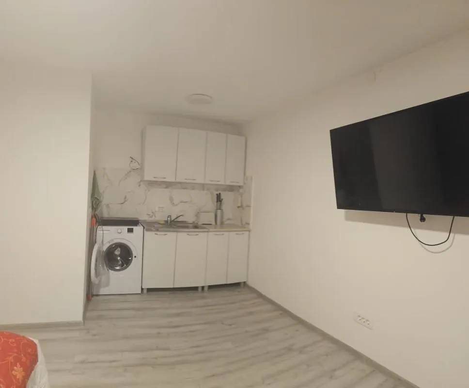 Izdavanje, kuća, 28m², Šušanj, Bar