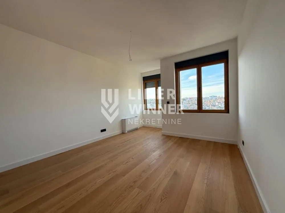 Sale, apartment, 220m², Autokomanda, Voždovac Sve Podlokacije