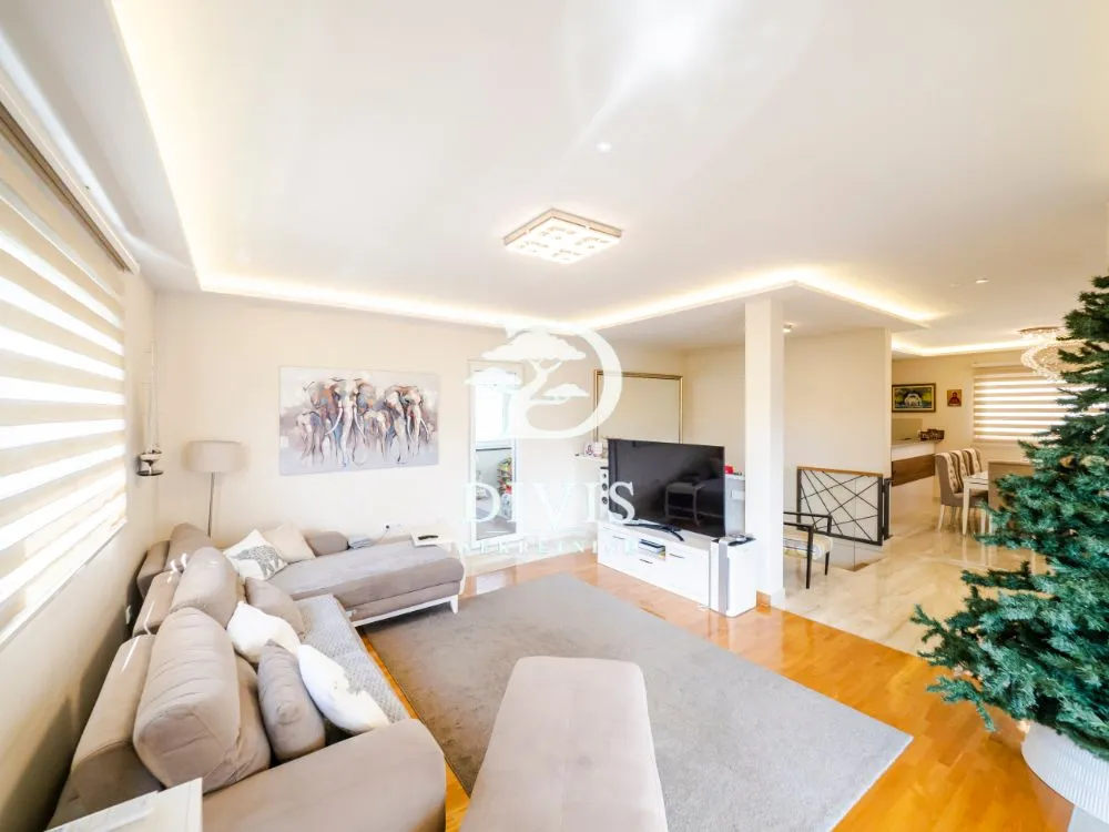 Sale, apartment, 140m², Medaković Sve Podlokacije, Beograd