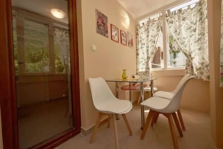 Prodaja, trosoban stan, 72m², Prčanj, Kotor