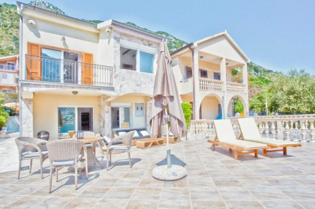 Prodaja, kuća, 200m², Muo, Kotor