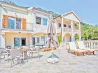 Sale, house, 200m², Muo, Kotor - image 1