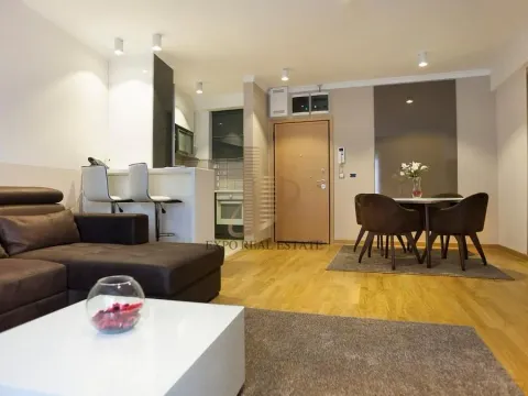 Izdavanje, trosoban stan, 75m², Vračar Hram, Vračar Sve Podlokacije - image 2