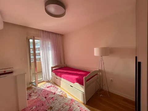 Rent, two bedroom apartment, 108m², Central Point, Podgorica - image 10