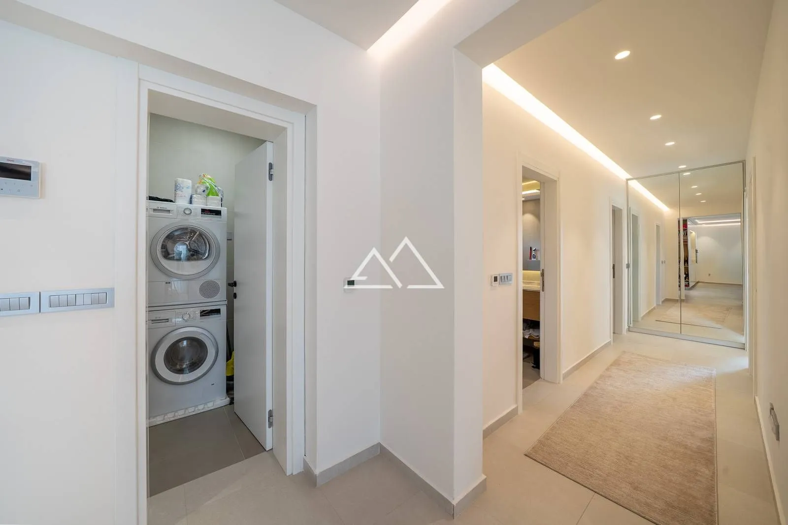 Prodaja, dvosoban stan, 122m², Tivat, Crna Gora