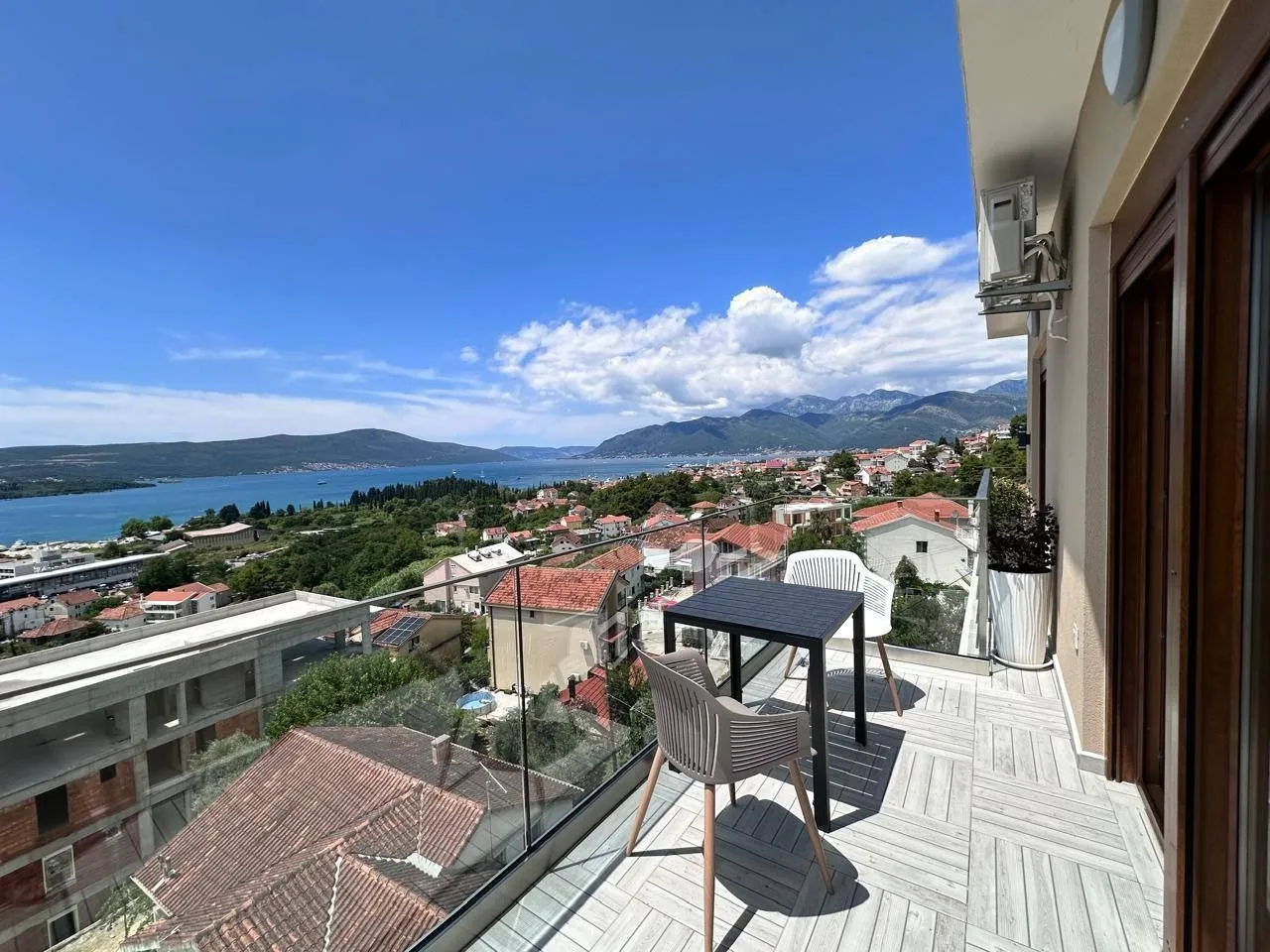 Prodaja, dvosoban stan, 68m², Kava, Tivat
