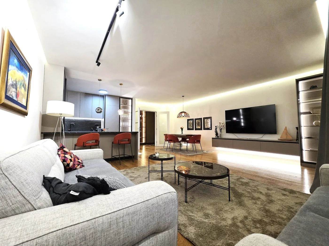 Izdavanje, stan, 105m², Central Point, Podgorica