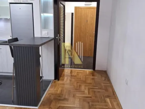 Izdavanje, dvosoban stan, 62m², Adamovićevo Naselje, Novi Sad Sve Podlokacije - image 4