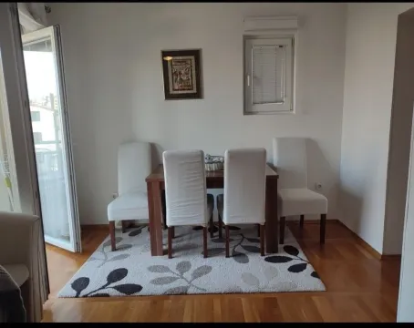 Izdavanje, dvosoban stan, 52m², Blok 9, Podgorica - image 4