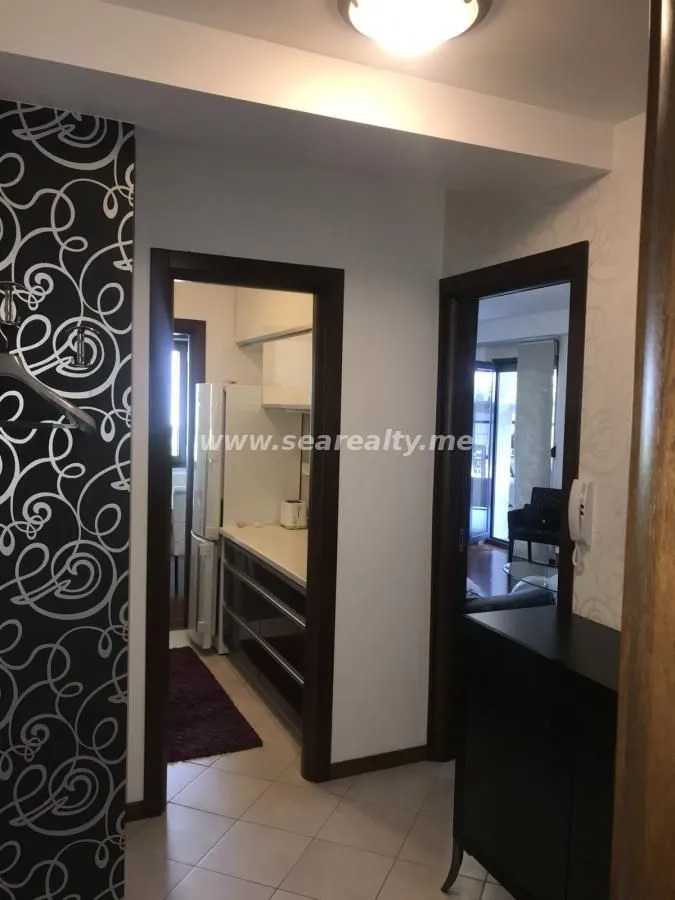Prodaja, dvosoban stan, 114m², Gorica C, Podgorica