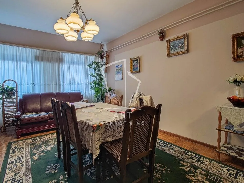 Prodaja, četvorosoban stan, 78m², Banovo Brdo, Beograd