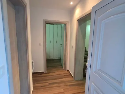 Izdavanje, jednosoban stan, 40m², Gospoština, Budva - image 4