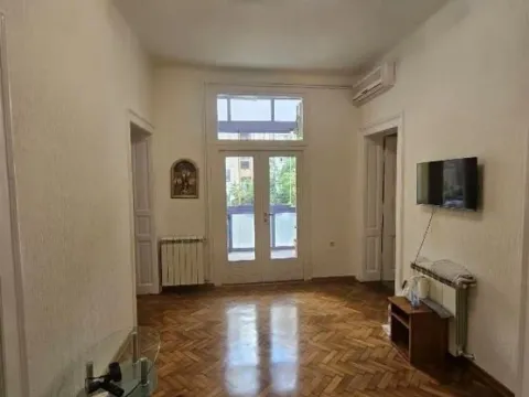 Stan in Vračar Sve Podlokacije