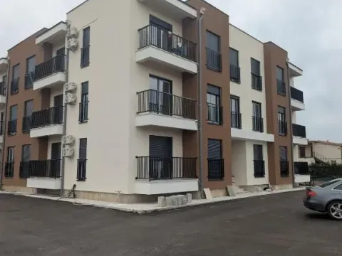 Izdavanje, jednosoban stan, 39m², Zabjelo, Podgorica - image 1