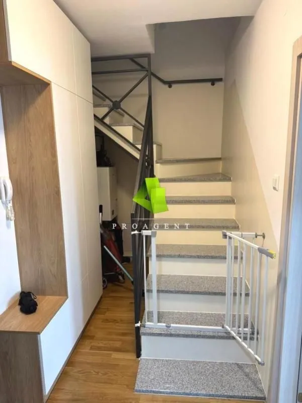 Prodaja, trosoban stan, 106m², Medijana, Niš