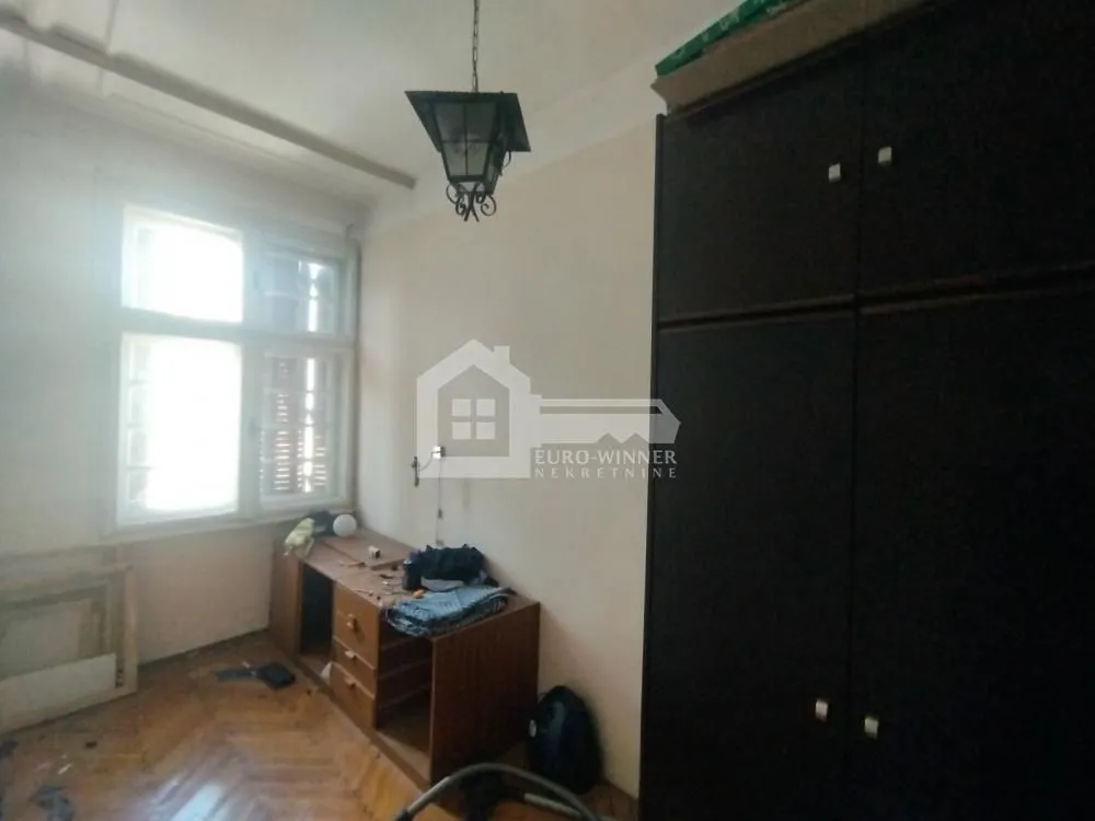 Sale, four bedroom apartment, 92m², Stari Grad, Beograd