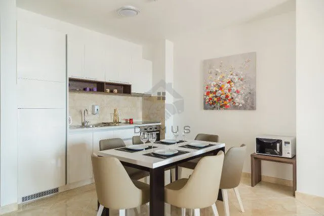 Prodaja, trosoban stan, 93m², Bečići, Budva