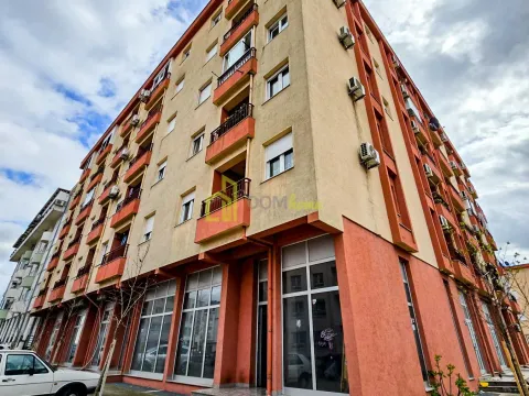 Izdavanje, poslovni prostor, 258m², Zabjelo, Podgorica - image 2