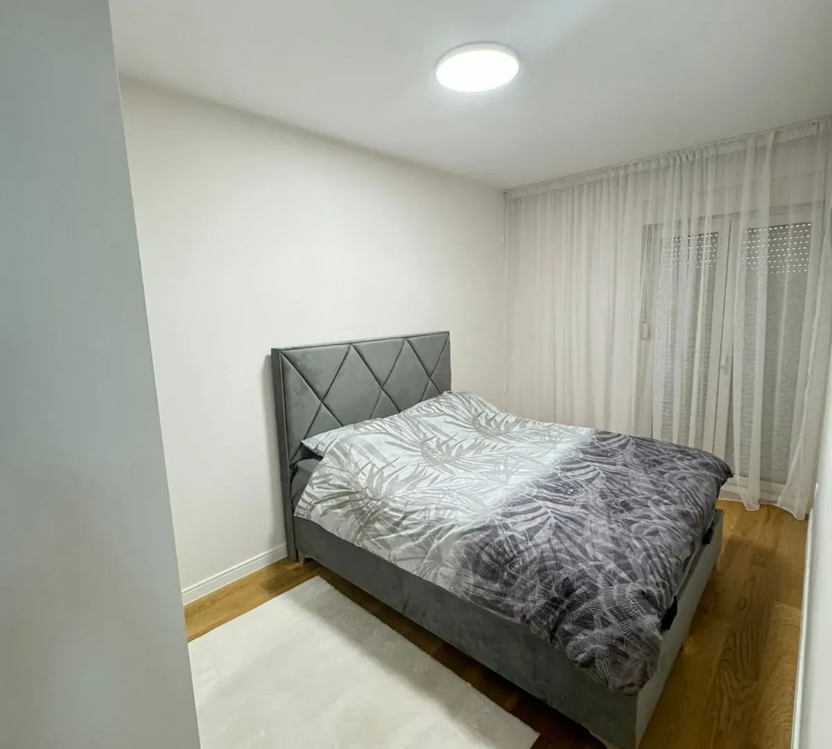 Izdavanje, stan, 39m², Central Point, Podgorica