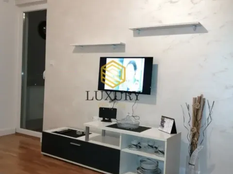 Prodaja, stan, 50m², Stari Aerodrom, Podgorica - image 10