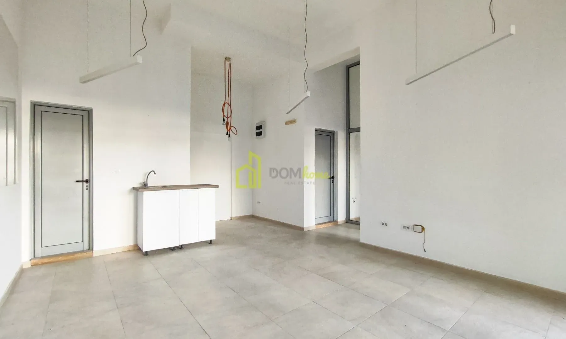 Rent, office space, 63m², Tološka šuma, Podgorica