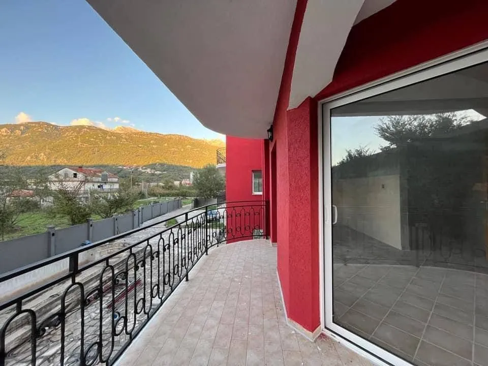 Sale, two bedroom apartment, 79m², Lastva Grbaljska, Kotor
