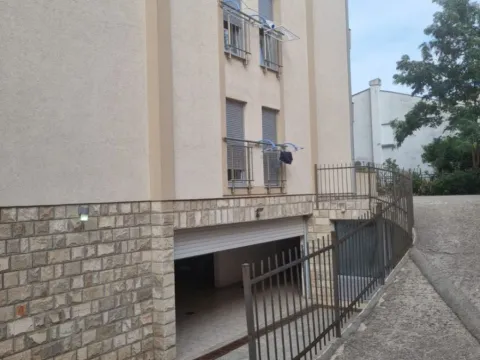 Sale, two bedroom apartment, 68m², Petrovac, Budva - image 7