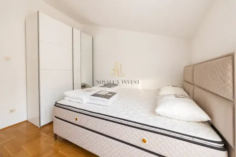 Rent, two bedroom apartment, 72m², Momišići, Podgorica - image 12