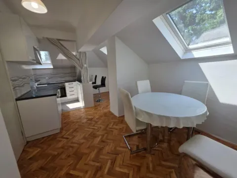 Izdavanje, jednosoban stan, 44m², Centar, Podgorica - image 5